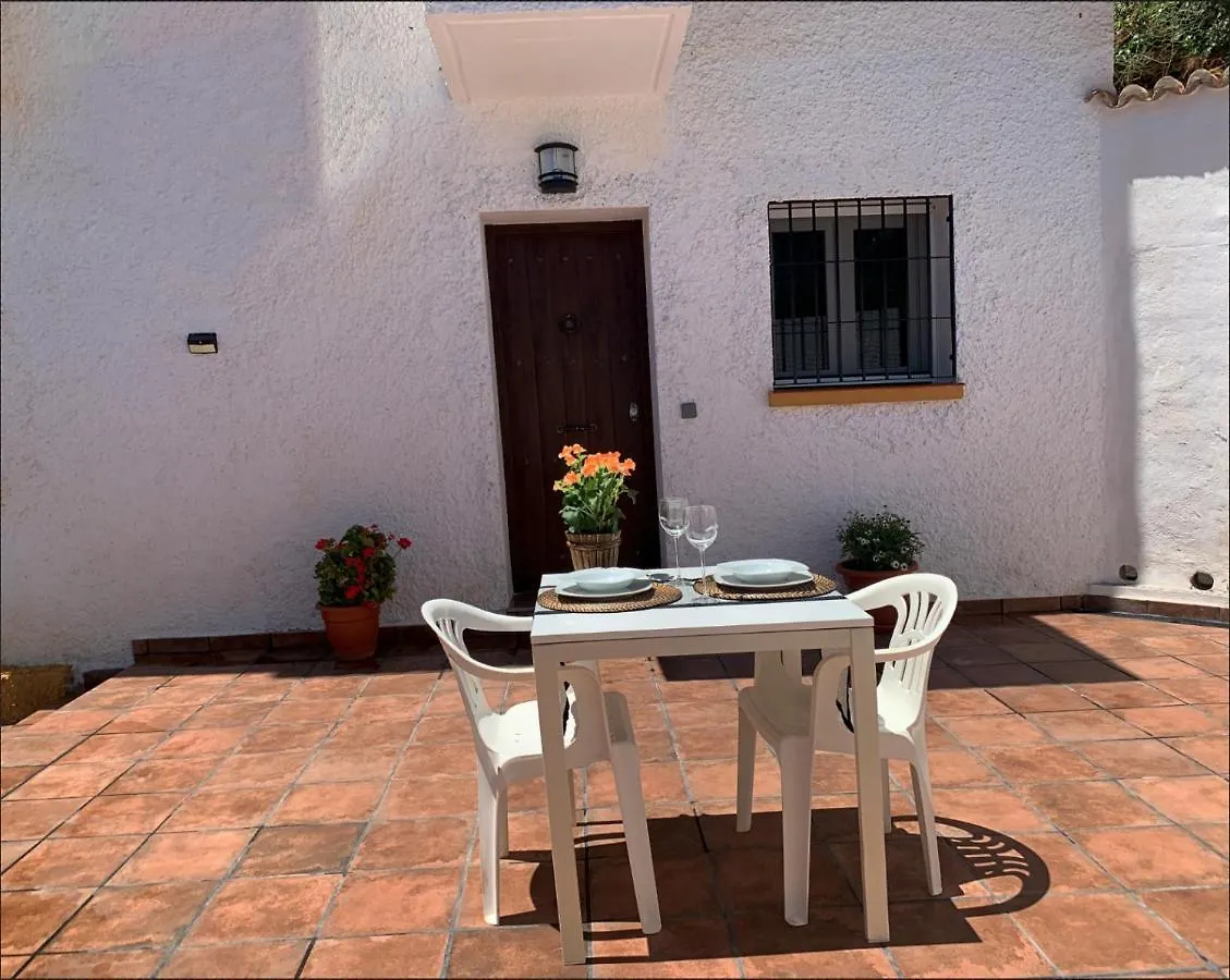 A Estrenar Preciosa Suite-Céntrico-Con Jardín y Porche Torremolinos 0*,  España