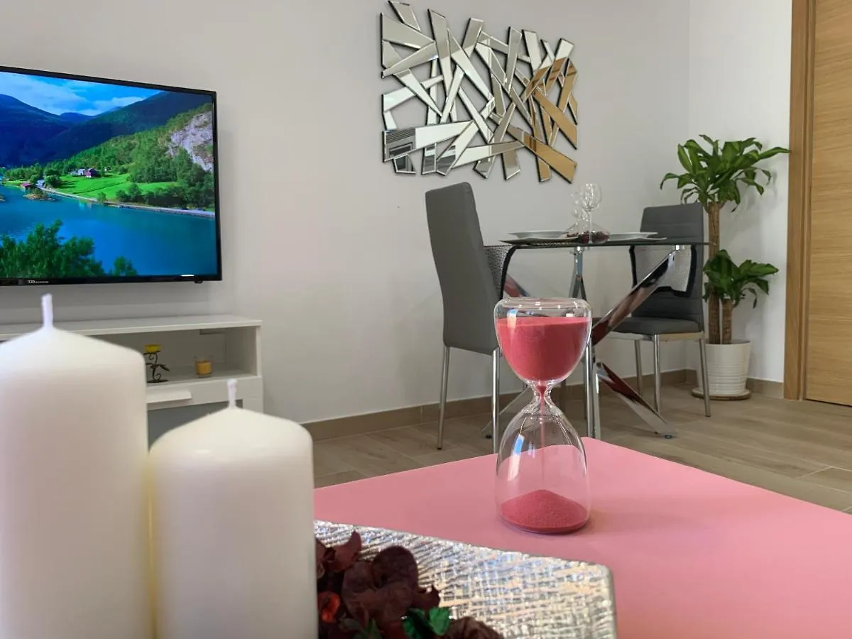 A Estrenar Preciosa Suite-Céntrico-Con Jardín y Porche Torremolinos España