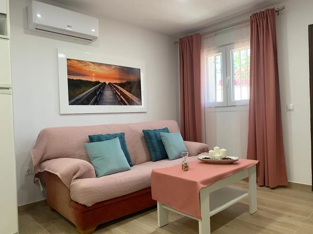 A Estrenar Preciosa Suite-Céntrico-Con Jardín y Porche Torremolinos 0*,  España